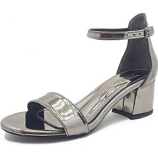 Ayna Platin Renk Tek Bant Kalın Topuklu Kadın Ayakkabı