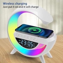 Store Kablosuz Şarj Istasyonu Speaker Özellikli LED Işıklı Fm Radyolu Harika Bluetooth Speaker iPhone Uyumlu ve Samsung Uyumlu Telefon Şarj Standı Bataryalı 22.5cm x 22.5cm B3401 (BT3401)