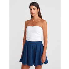31557 Gül Detaylı Straplez Top-Beyaz