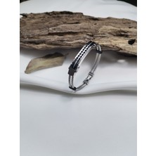 Luna Jewelry Erkek Gümüş Renk Siyah Metal Detaylı Burgu Model 316 L Çelik Bileklik