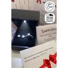 Işıklı Kutuda 1 Carat Kadın Gümüş Yüzük ve Çift Küpe (Pırlanta Işıltılı)