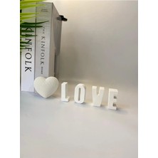 Dekoratif Love Yazısı Kalp Dahil Love Kalpli