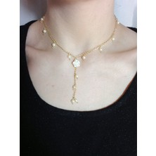 Crystal Atelier Çiçek Motifli Boncuk Tasarım Inci Kolye, Inci Kolye, Incili Kolye, Barok Inci Kolye, Kararmaz Altın Kaplama Zincir Kolye, Sarkıntılı Kadın Inci Kolye, Hediyelik Choker Inci Kolye