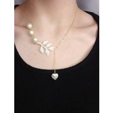 Crystal Atelier Yaprak Uçlu Özel Tasarım Kalp Şekilli Incili Kolye, Kararmaz Altın Kaplama Zincir Kolye, Kalp Kolye, Inci Kolye, Incili Kolye, Barok Inci Kolye, Choker Inci Kolye, Yaprak Kolye