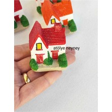 Ev Teraryum Objeleri, Minyatür Ev