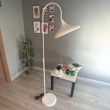 Beyaz Lambader Hareketli Başlık Modern Dekoratif Metal Oturma Odası Çalışma Odası