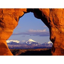 Poster 8-002 P4 (2.54*1.84CM)