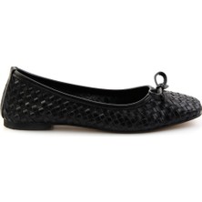 Bambi Siyah Leather Kadın Babet K01718002203