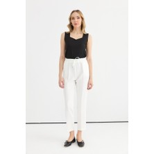 Beli Bağcıklı Boru Paça Pantolon