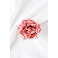 Parlak Yüzeyli Kumaş Broş