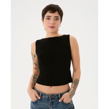 Ayma Active Kadın Siyah Kayık Yaka Bluz - EcoVero™ Viskoz, Kolsuz, Tek Kat, Minimal ve Zarif Günlük Bluz