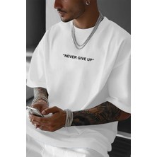 Never Give Up Baskılı Bisiklet Yaka Erkek Tshirt