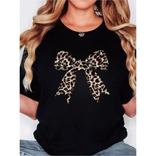 Kadın Fiyonk Leopar Baskılı Beyaz Siyah T-Shirt Oversize Salaş