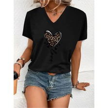 Woodroffe Kadın V Yaka Beyaz Siyah T-Shirt Baskılı Oversize Salaş