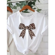 Kadın Fiyonk Leopar Baskılı Beyaz Siyah T-Shirt Oversize Salaş