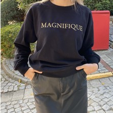Kyleen Oversize Siyah Renk Altın Rengi Nakışlı Kadın Sweatshirt