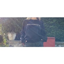 Kyleen Oversize Siyah Renk Altın Rengi Nakışlı Kadın Sweatshirt