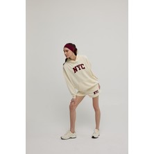 Kadın Vanilya Nyc Baskılı Sweatshirt