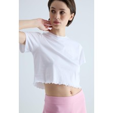 Kadın Ekru Renk Etek Ucu Fırfırlı Kısa Kollu T-Shirt