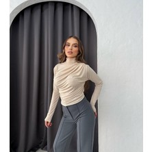 Krem Uzun Kollu Büzgülü Bluz