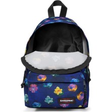 Eastpak Padded Pak'r Orta Boy Sırt Çantası Kadın İçin Tekstil Malzeme ile Şık Tasarım