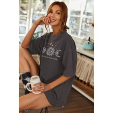 Millionaire Kadın Antrasit Oversize Celestial Sun Moon Baskılı T-Shirt