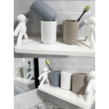 Insan Figürlü Yapışkanlı Çok Amaçlı Duvar Rafı