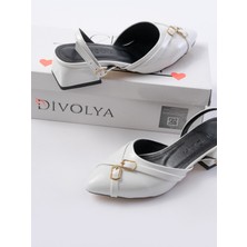 Gabriel Beyaz Rugan Çapraz Tokalı (4 cm Topuklu) Sivri Burun Babet Ayakkabı