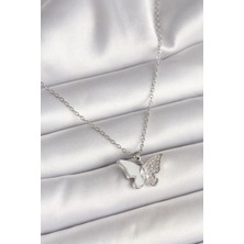 Gümüş Renk Zincir Zirkon Taşlı Beyaz Mineli Kelebek Model Kadın Kolye - EBJ250501W32719