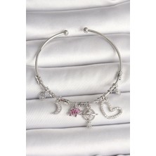 Pirinç Gümüş Renk Sallantı Zirkon Taşlı Gezegen Figür Kalp Detay Charm Kadın Bileklik - EBJ250501W32821