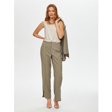 Önü Dikiş Detaylı Yırtmaçlı Wide Leg Fit Pantolon S25PNT009