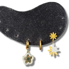 Üçlü Çiçekli Sallantılı Gold Görünümlü Çelik Küpe
