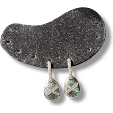 Sallantılı x Desenli Çelik Taşlı Küpe