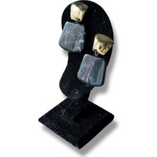 Kare Taşlı Sallantılı Şık Çelik Küpe