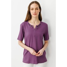 Desen Triko Kadın Açma Yaka Nakış Işlemeli T-Shirt Lila