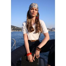 Desen Triko Kadın Yakası Yırtmaçlı ve Işlemeli T-Shirt Ekru