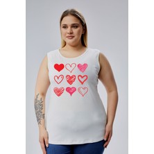 Büyük Beden Kalpler Baskılı Kolsuz Viskon Basic Bluz