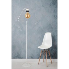 Mediterian Modern beyaz üçgen kasa lambader, şık ve zarif tasarım, metal malzeme, yüksekliği 101-150 cm