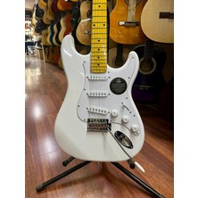 Lea 3 Sıngle Beyaz Elektro Gitar-Kılıf Kablo Pena Dahil