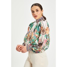 Kadın Desenli Yaka ve Manşet Detaylı Bluz Gömlek– Uzun Kol, Büzgü Yaka, %100 Polyester