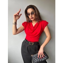 Aruz Moda Kadın V Yaka Vatka Detay Kolsuz Dökümlü Bluz