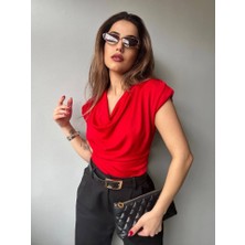 Aruz Moda Kadın V Yaka Vatka Detay Kolsuz Dökümlü Bluz
