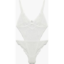 Koton Pencere Detaylı Taşlı V Yaka Dantel Bodysuit