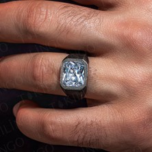 925 Ayar Gümüş Oksitli Beyaz Zirkon Taşlı Sade Erkek Yüzük