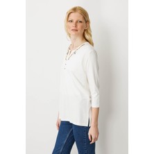 Desen Triko Kadın Yakası Papatya Işlemeli Penye Bluz Ekru