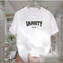 Varsity Baskılı Beyaz Oversize Erkek Tshirt