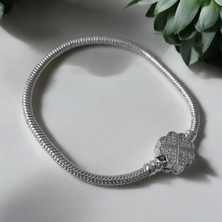 Gümüş Renk Charm Taşıyıcı Çelik Bileklik