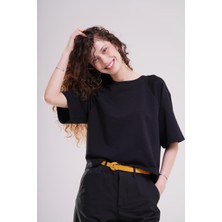 Afloow Kadın Siyah Minimal Oversize T-Shirt – Rahat ve Şık Günlük Stil
