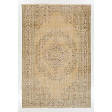 206 x 303  cm  Yumuşak Renklerde Türünün Tek Eski El Düğümlü Uşak Alan Halısı. Yünlü Halı