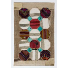 116 x 180  cm  Dekoratif Altıgen Tasarım Patchwork Halı Eski Köy Kilim Halılarından Üretilmiştir